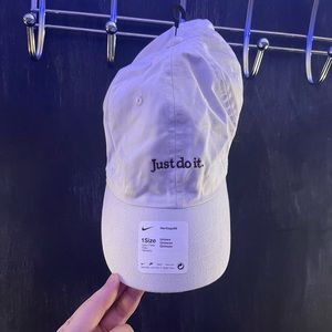 nike heritage86 hat